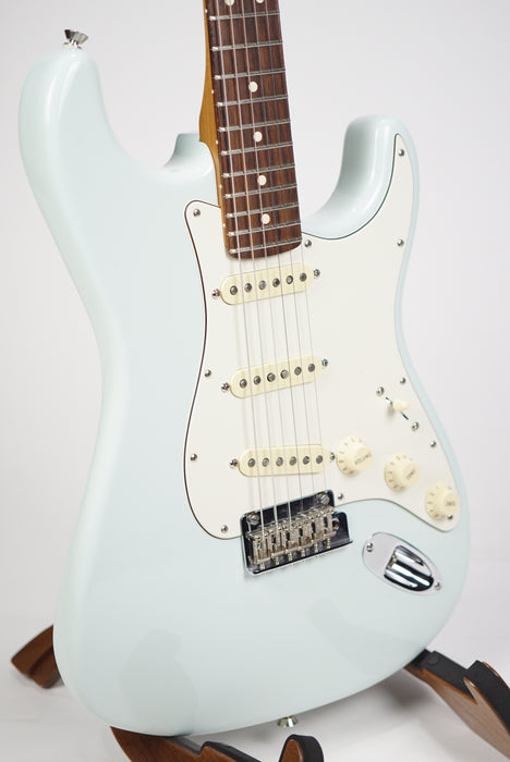 2019 Fender American Professional Stratocaster Sonic Blue Roasted Maple Neck
