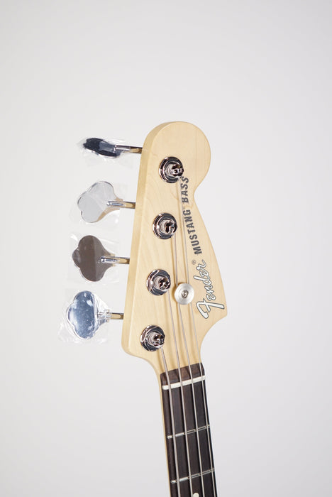 Fender American Performer Mustang Bass®, Rosewood Fingerboard, 3-Color Sunburst
