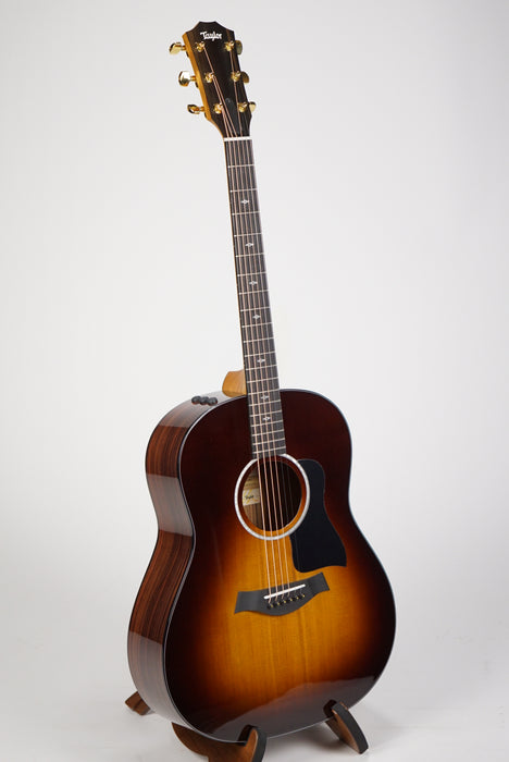 taylor 114ce tobacco sunburst 412ce Grand Concert Acoustic-Electric Guitar Layered Indian rosewood back and sides lend a chocolatey hue and a dash of sonic depth 2022 Taylor 611e LTD