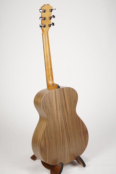 Taylor Academy 12 Sitka Spruce and Walnut