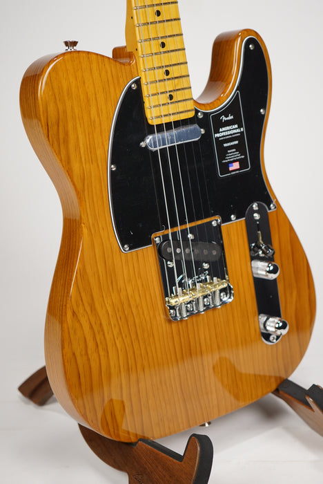 Fender American Professional II Telecaster®, Maple Fingerboard, Roasted Pine