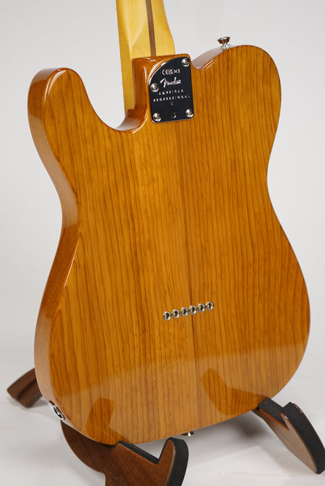 Fender American Professional II Telecaster®, Maple Fingerboard, Roasted Pine