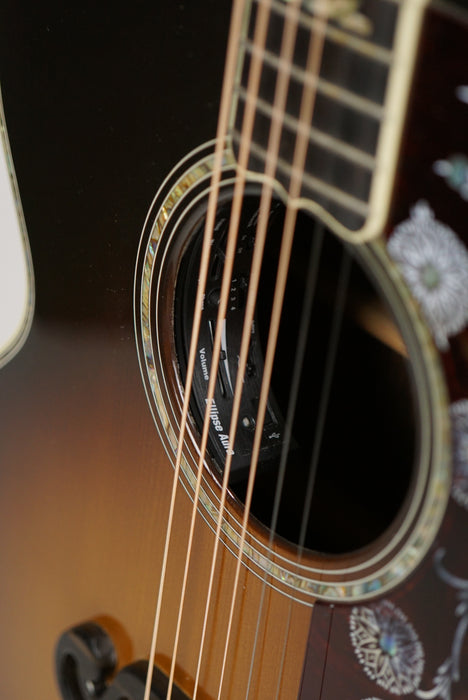 2009 Gibson SJ-200 Custom w/ Abalone Purfling