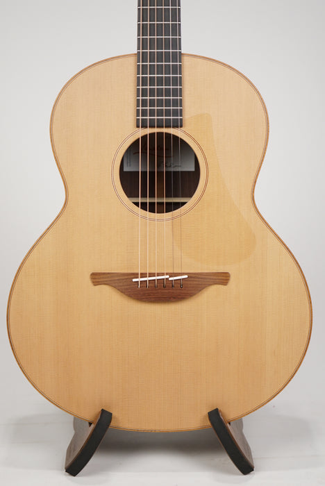 Lowden F10