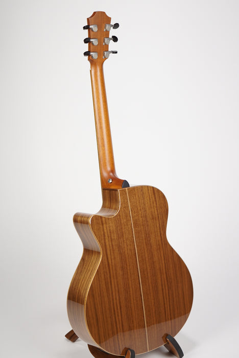 Furch "Red" Walnut & Spruce