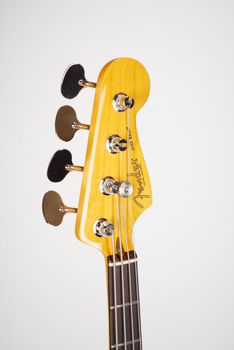 Fender American Professional Classic Jazz Bass®, Rosewood Fingerboard, 3-Color Sunburst