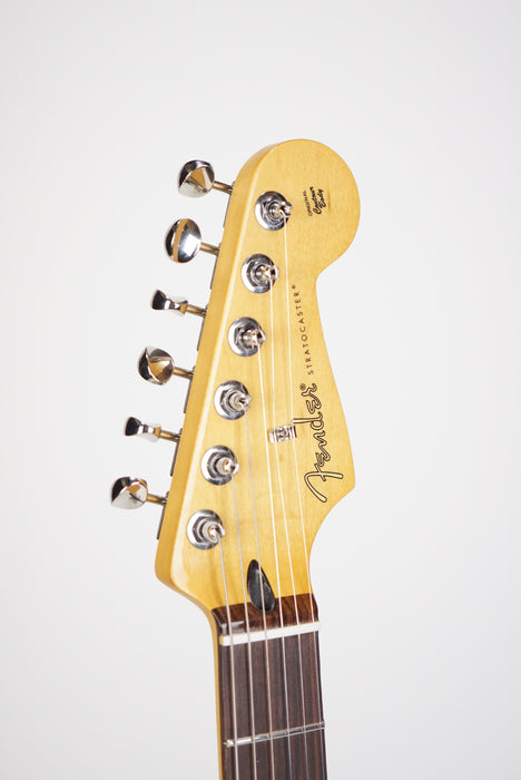 Fender Player II Stratocaster® HSS, Rosewood Fingerboard, 3-Color Sunburst