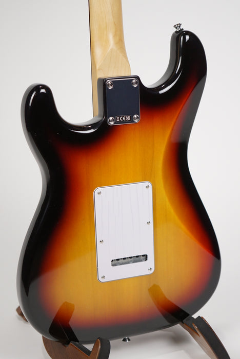 Fender Standard Stratocaster®, Laurel Fingerboard, White Pickguard, 3-Color Sunburst