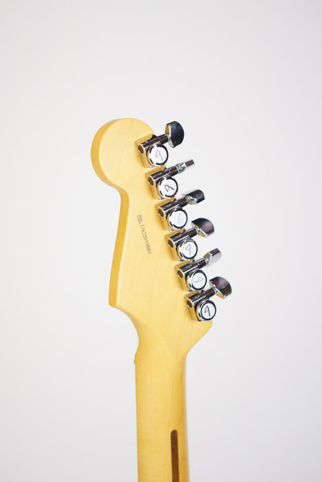 2022 Fender American Professional II Stratocaster®, Maple Fingerboard, 3-Color Sunburst