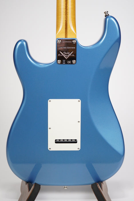 Fender Custom Shop Custom Deluxe Stratocaster-Lake Placid Blue