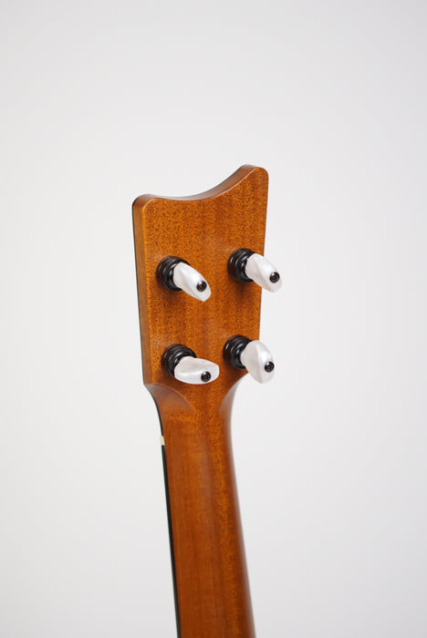 Kamaka HF-2 D2 (Extra Deluxe) Concert Ukulele