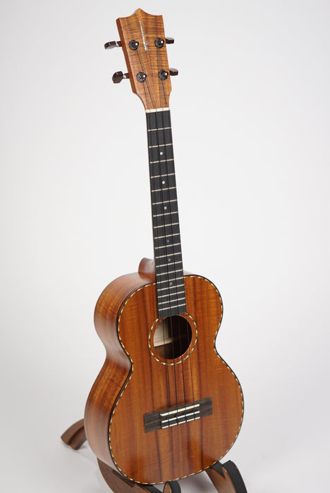 Kamaka HF-3 D (Deluxe) Tenor Ukulele