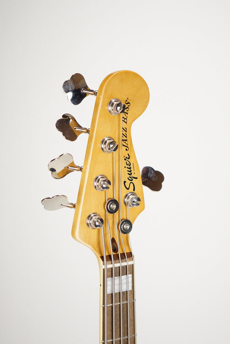 Squier Classic Vibe™ Active '70s Jazz Bass® V, Laurel Fingerboard, White Pearloid Pickguard, Sienna Sunburst