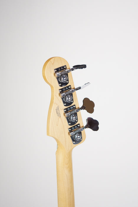 Fender Standard Precision Bass®, Maple Fingerboard, Black Pickguard, Olympic White