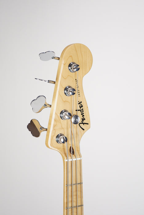 Fender Standard Jazz Bass®, Maple Fingerboard, Black Pickguard, Black