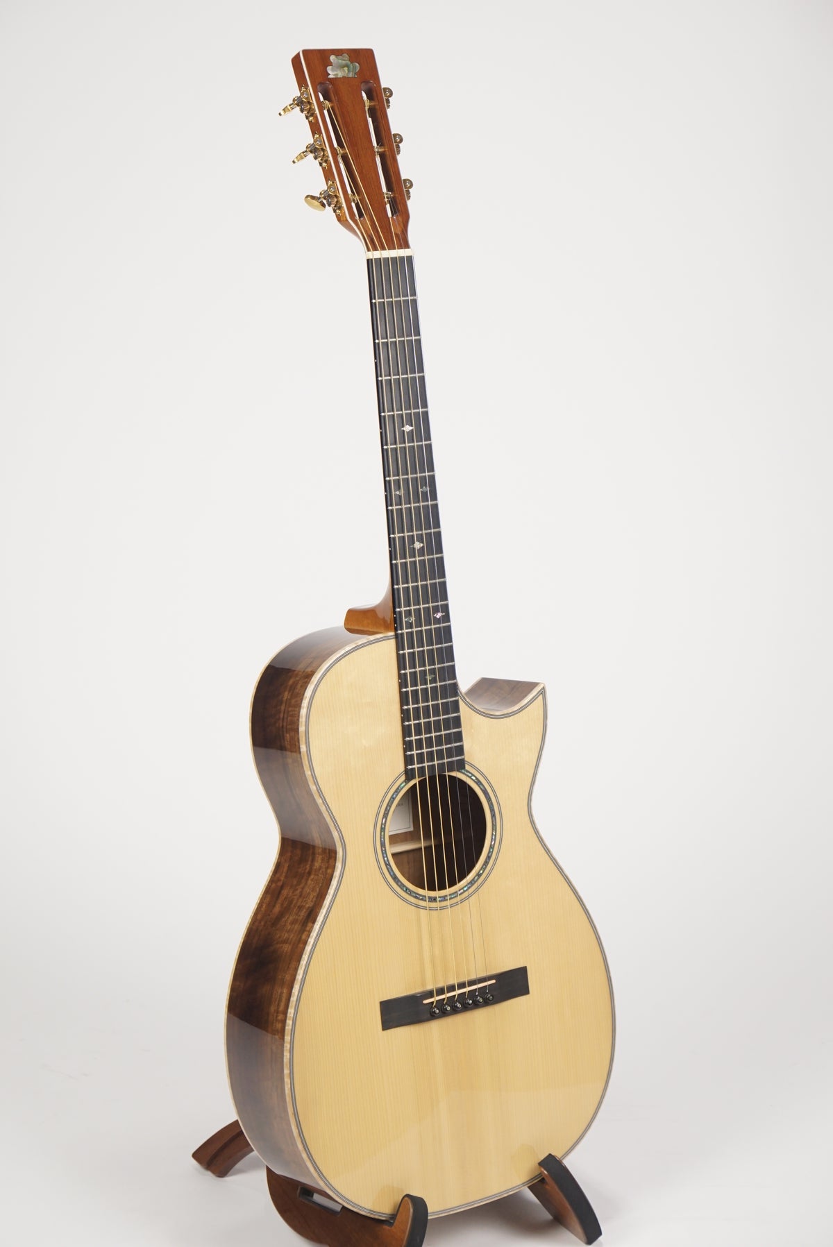 2012 Froggy Bottom P12 Deluxe Walnut Cutaway — Northern