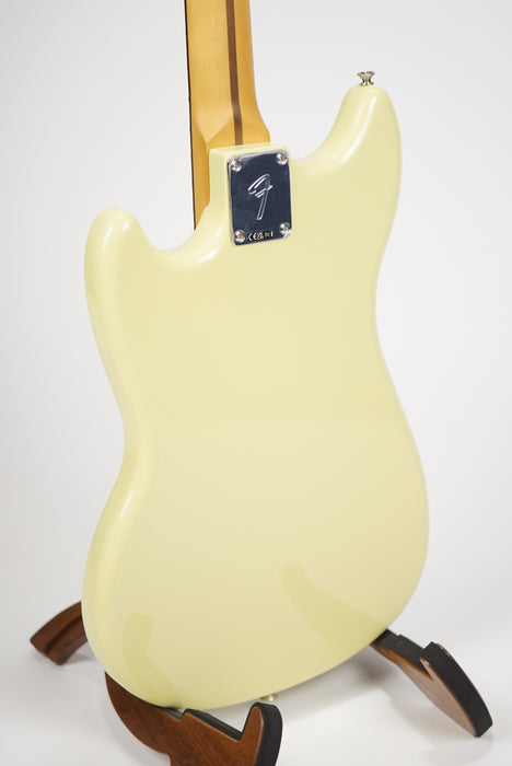 Fender Player II Mustang® Bass PJ, Rosewood Fingerboard, Hialeah Yellow