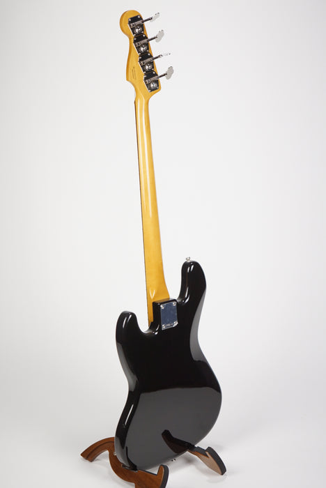 Fender Vintera® II '60s Jazz Bass®, Rosewood Fingerboard, Black