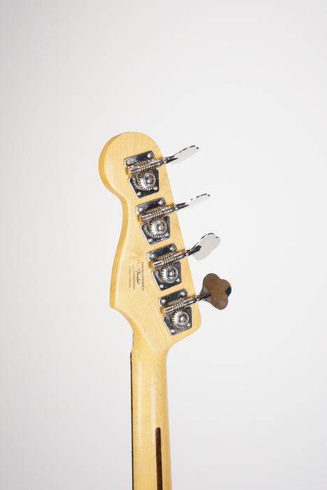 Squier Classic Vibe '60s Jazz Bass®, Laurel Fingerboard, 3-Color Sunburst