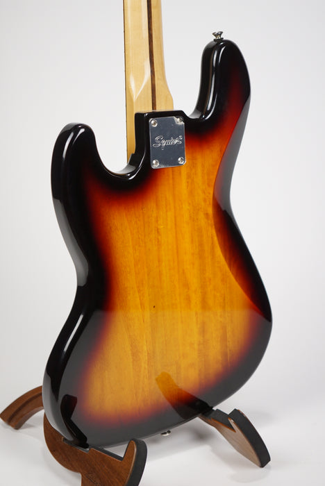 Squier Classic Vibe '60s Jazz Bass®, Laurel Fingerboard, 3-Color Sunburst