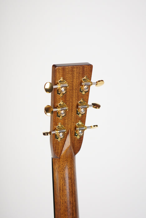 Bourgeois 00/C 14-Fret | Curly Redwood & Figured Walnut