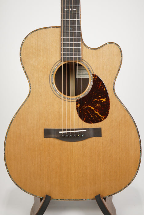 Santa Cruz Guitar OM Cutaway