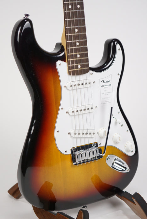 Fender Standard Stratocaster®, Laurel Fingerboard, White Pickguard, 3-Color Sunburst