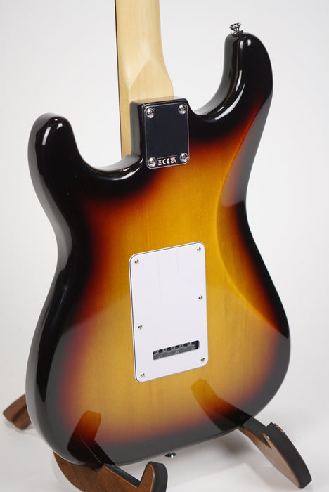 Fender Standard Stratocaster®, Laurel Fingerboard, White Pickguard, 3-Color Sunburst