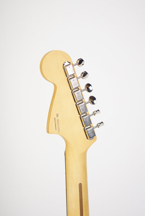 Fender Player II Jaguar®, Rosewood Fingerboard, Coral Red