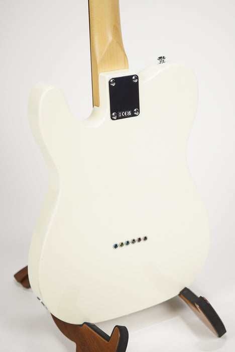 Fender Standard Telecaster®, Laurel Fingerboard, White Pickguard, Olympic White