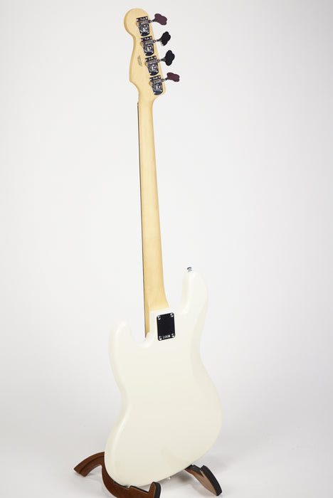 Fender Standard Jazz Bass®, Laurel Fingerboard, White Pickguard, Olympic White