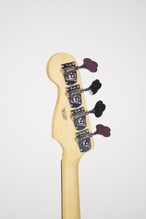 Fender Standard Jazz Bass®, Laurel Fingerboard, White Pickguard, Olympic White
