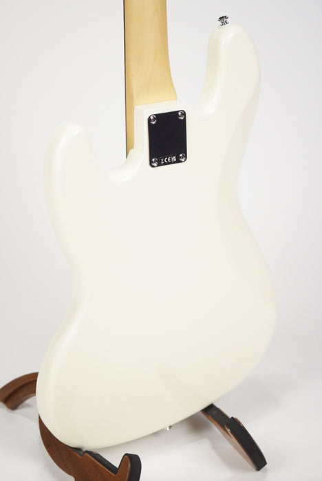 Fender Standard Jazz Bass®, Laurel Fingerboard, White Pickguard, Olympic White