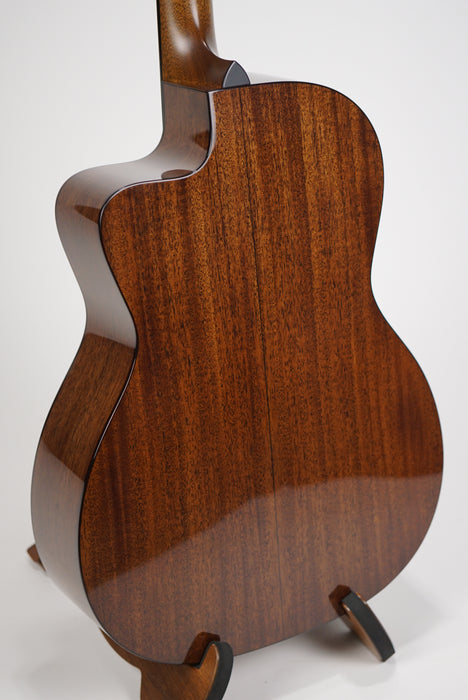 Bourgeois Heirloom Series Country Boy OMS-12/C Cutaway