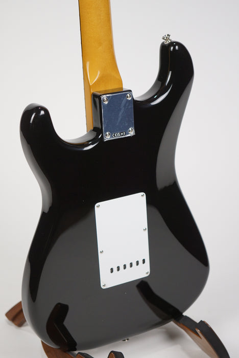 Fender Vintera® III Early '60s Stratocaster®, Rosewood Fingerboard, Black