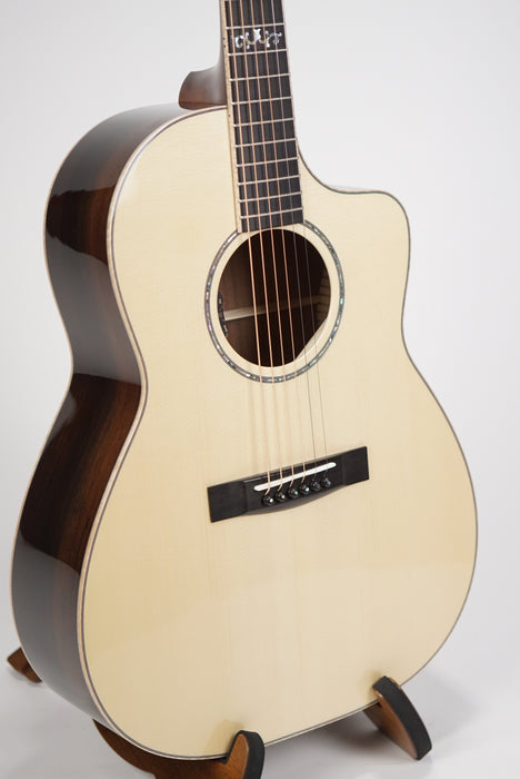 Huss and Dalton CM Cutaway