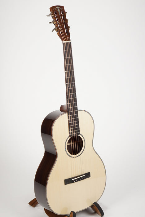Huss and Dalton 00-SP 12-Fret Custom Slot Head Pyramid Bridge