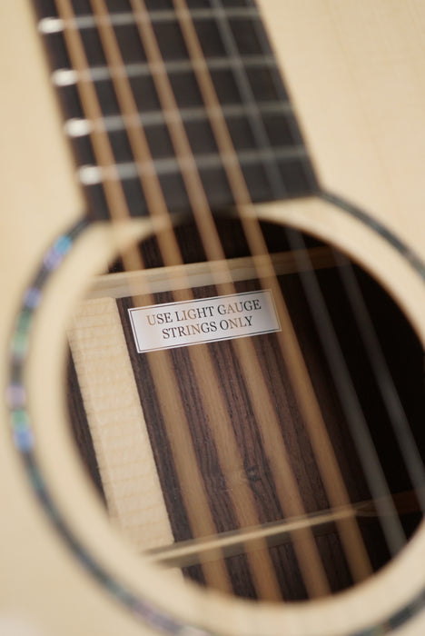 Huss and Dalton 00-SP 12-Fret Custom Slot Head Pyramid Bridge