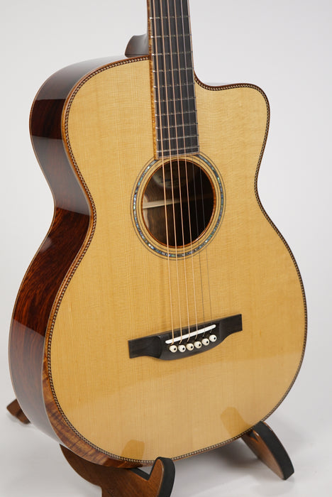 Bourgeois Legacy Series DB Signature Deluxe 00-12/C Coupe
