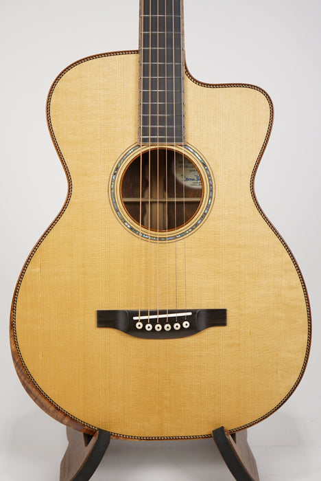 Bourgeois Legacy Series DB Signature Deluxe 00-12/C Coupe