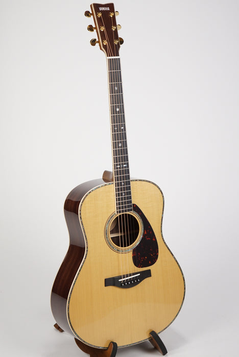 Yamaha LL36R ARE