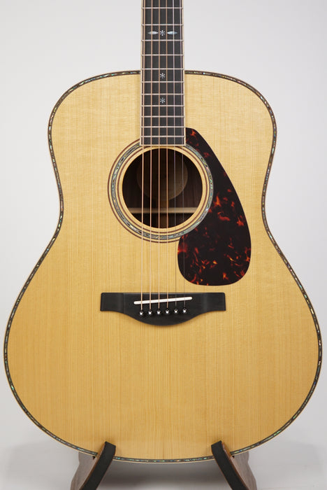 Yamaha LL36R ARE