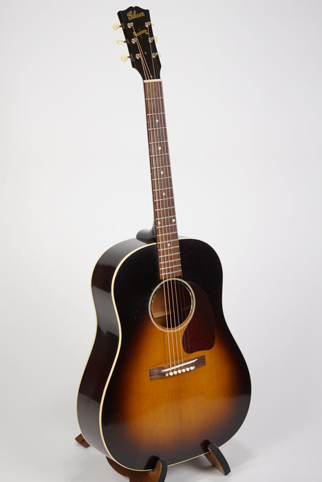 2023 Gibson Murphy Lab 1942 Banner J-45 Light Aged