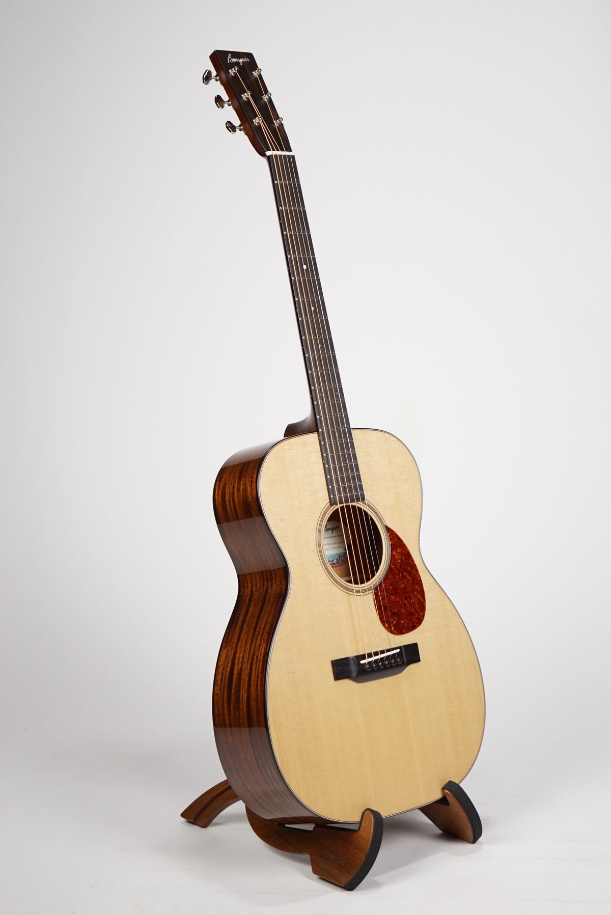 トールマン('12米/カナダ/仏) Vintage SEIKO Pyramid Skeleton Clock Acrylic Brass Quartz