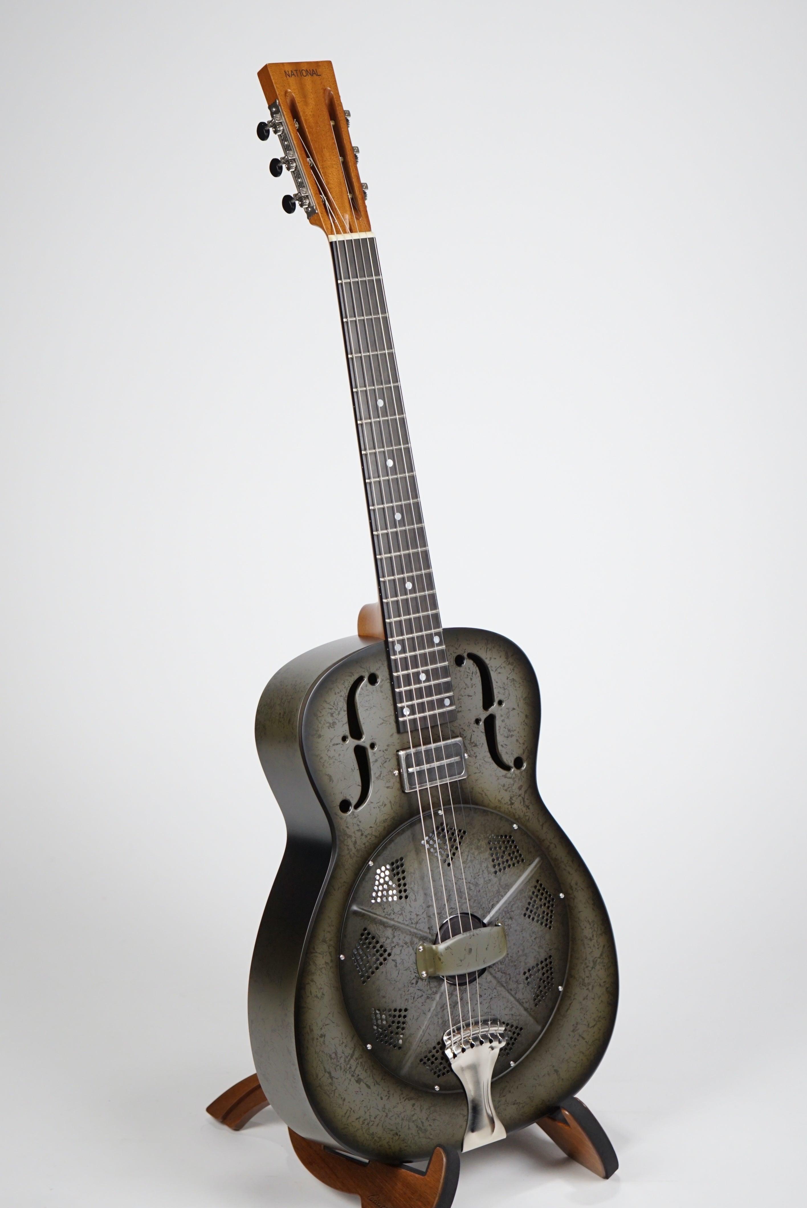 TUNE Zi III-5 Headless Single-Cutaway Burl Maple 【厳選BASS