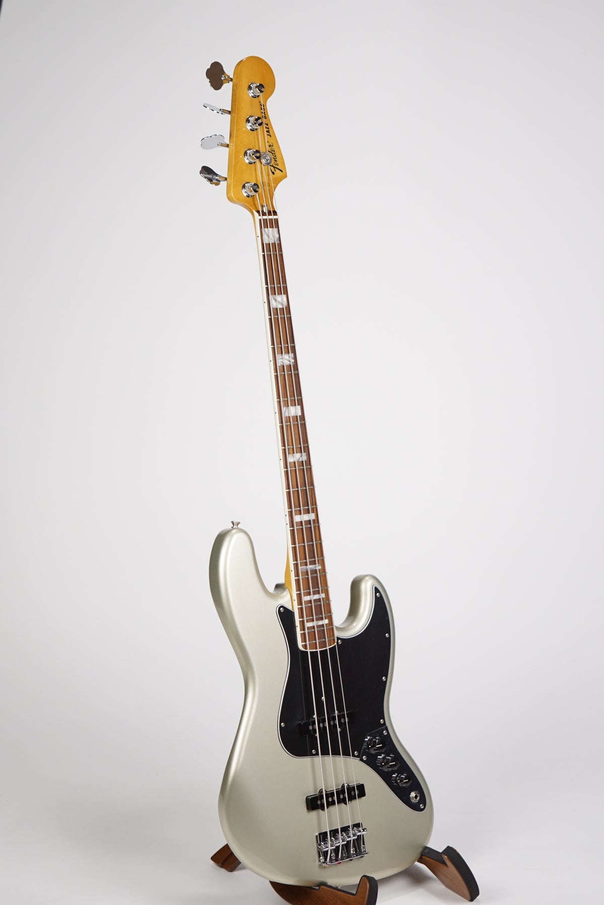 2019 Fender Vintera® '70s Jazz Bass®, Pau Ferro Fingerboard, Inca 