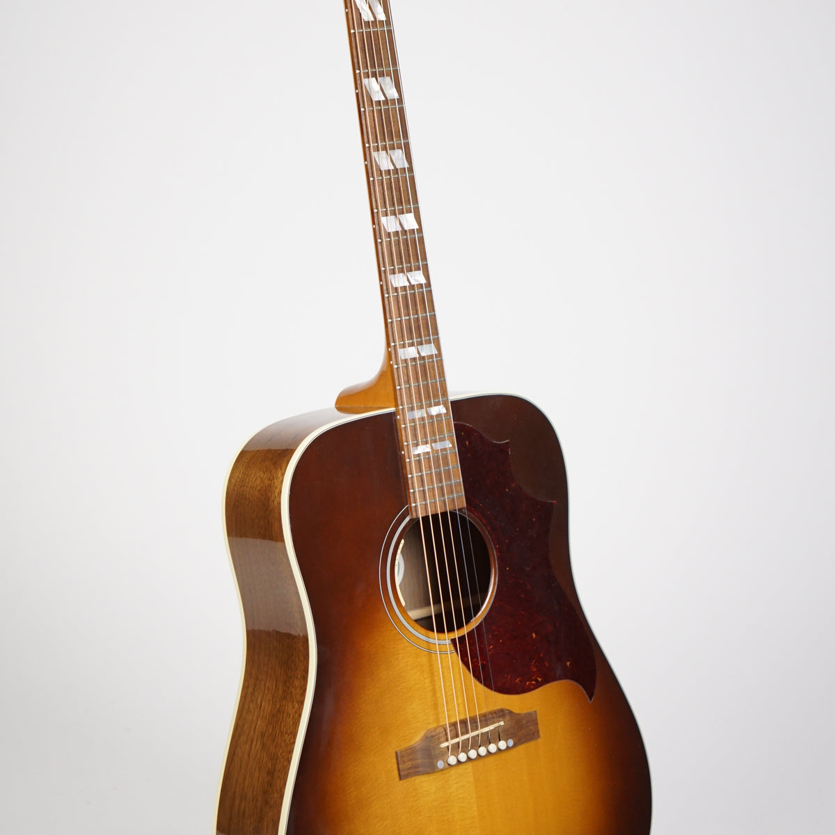 2021 Gibson Hummingbird Studio Walnut w/Anthem pickup — Northern