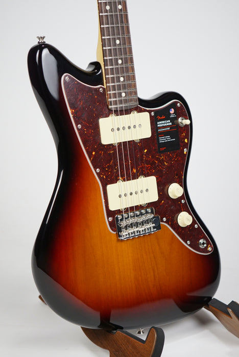 Fender American Performer Jazzmaster®, Rosewood Fingerboard, 3-Color Sunburst