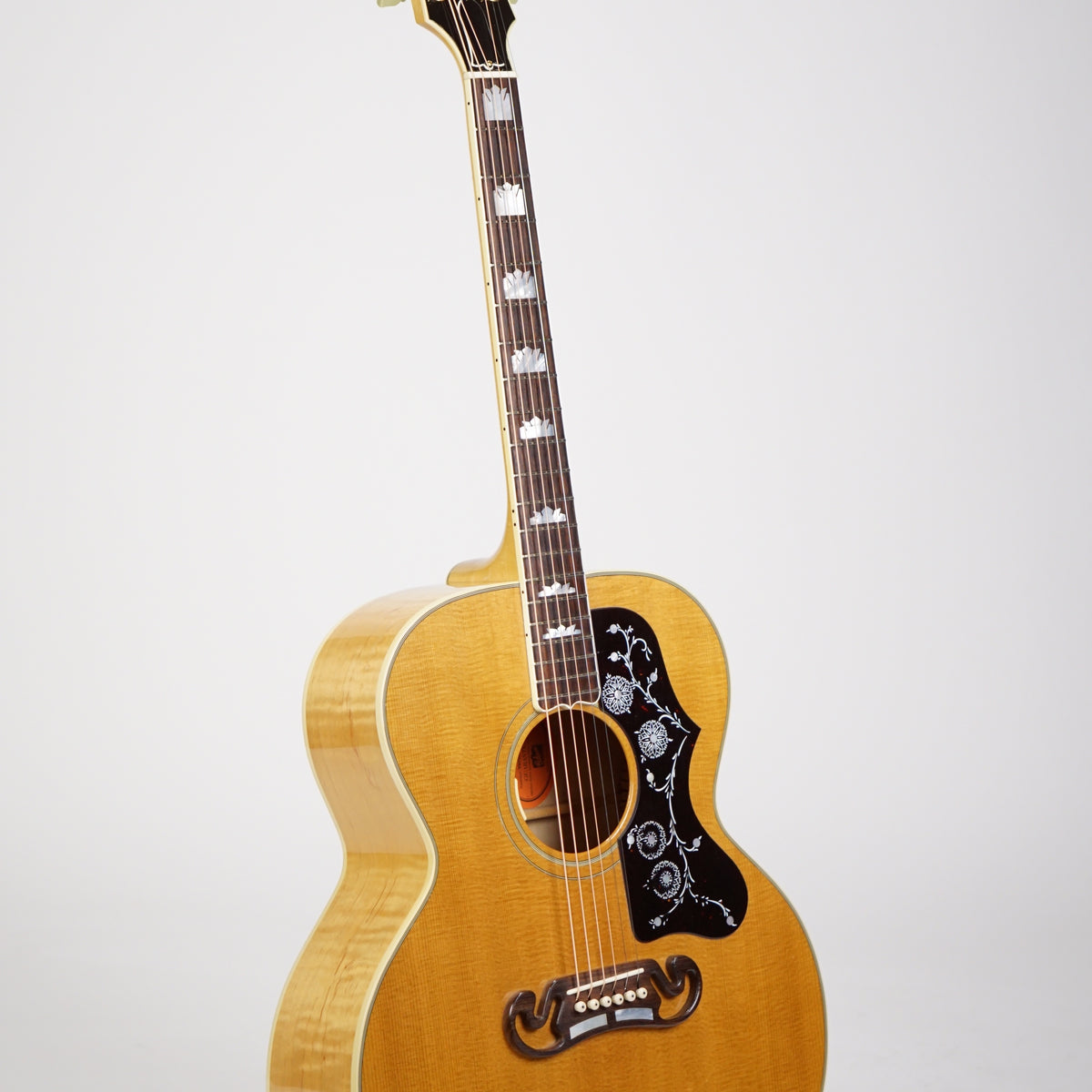 ギター Gibson j-200 1995 1995 Gibson J-200 — Northern Lights Music